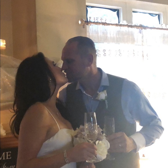 Meet your Posher, Danielle - Picture 1 of 1